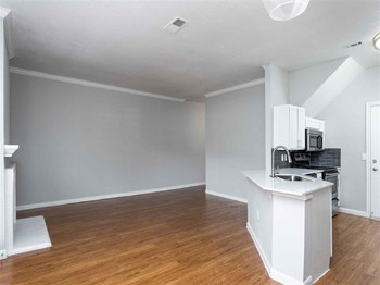 1947 Larkspur Drive 1-3 Beds Apartment for Rent - Photo Gallery 5