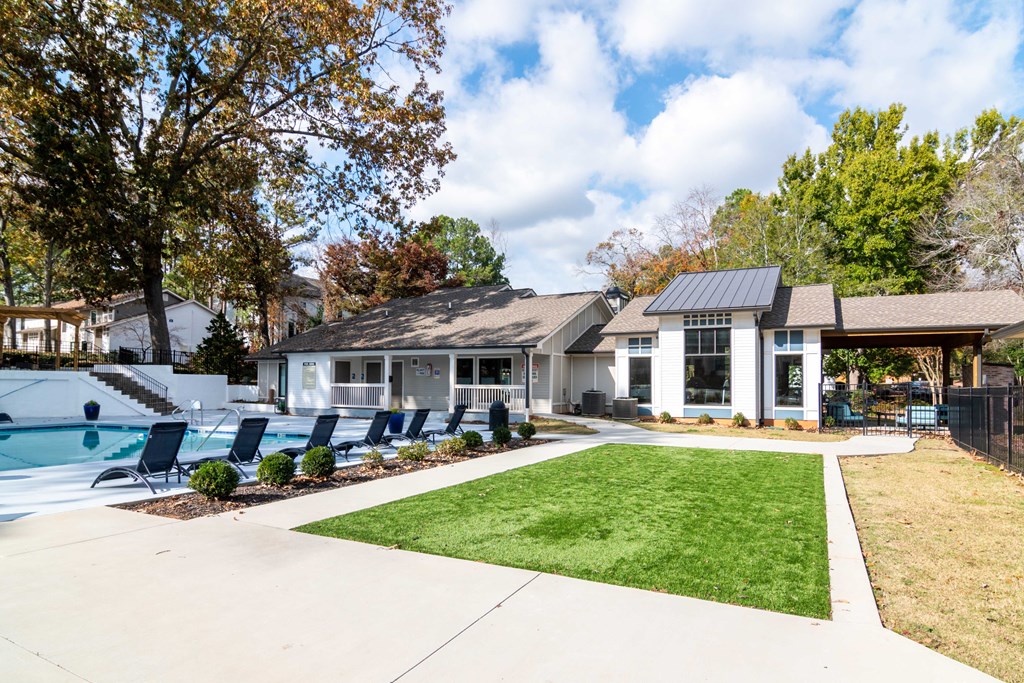Arlowe Townhomes in Smyrna GA photo of pool