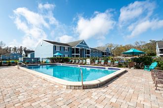 The Commons Apartments in Tampa florida photo of resort style pool