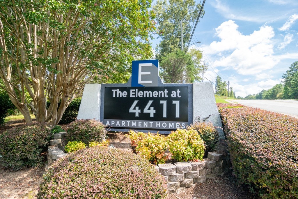The element 4411, Macon, GA Apartment  Welcome sign