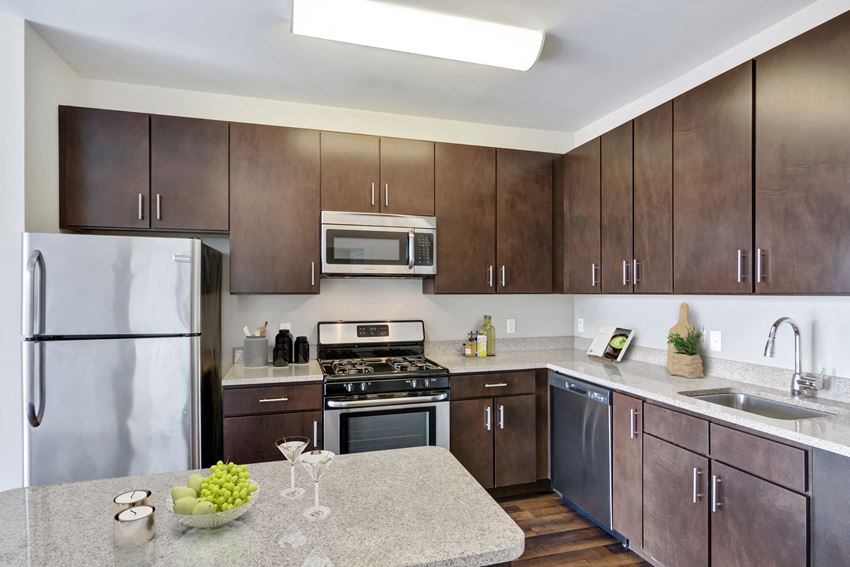 kitchen with stainless steel appliances - Photo Gallery