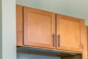 Granite Countertops, Light brown kitchen cabinets - Photo Gallery 3