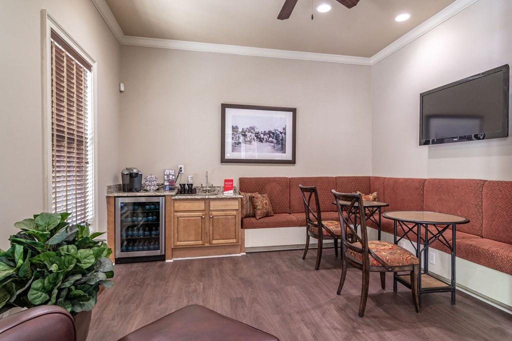 Apartments in Opelika for Rent – The Crossings of Opelika - clubhouse entertainment room