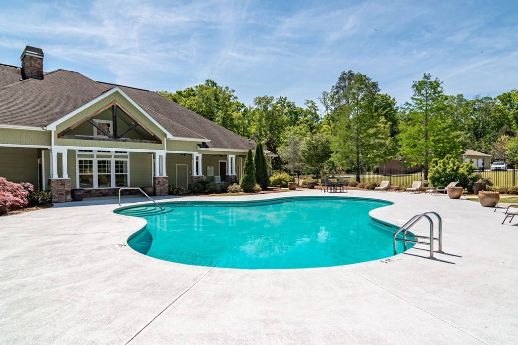 Apartments in Opelika for Rent – The Crossings of Opelika - resort style swimming pool