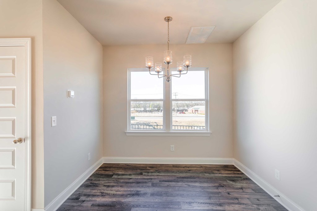 the easton dining room with chandelier
