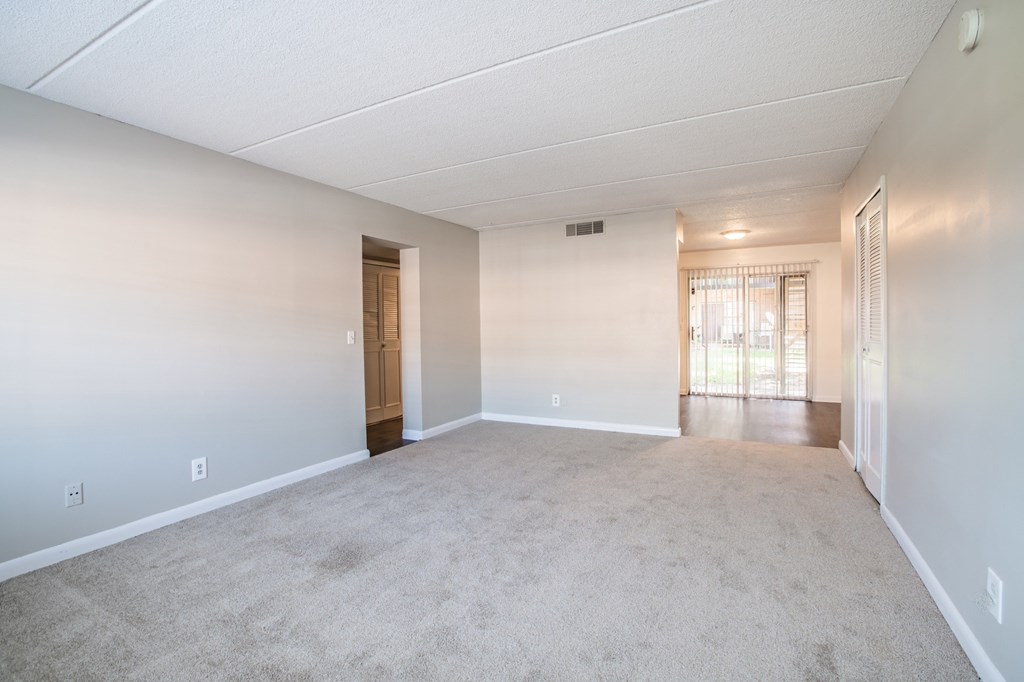 Townsend Apartments Jacksonville FL photo of living room