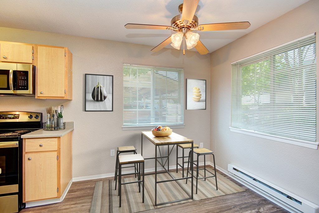 the enclave at homecoming terra vista kitchen and dining area