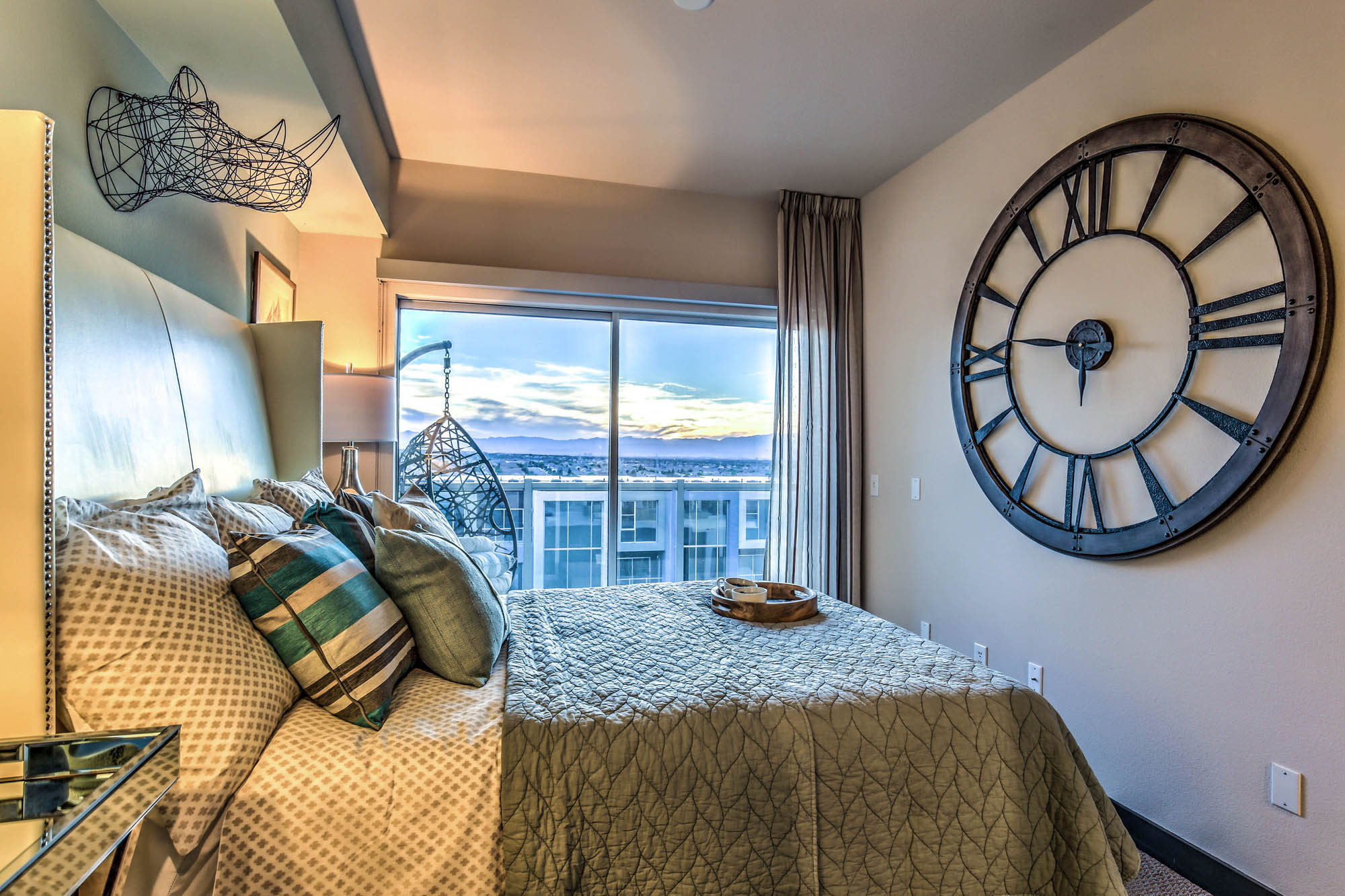 lots of natural light in apartment