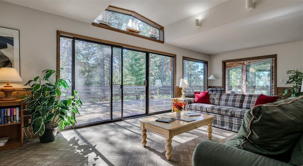 seating area with natural lighting