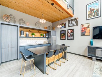 Community Room - Photo Gallery 3