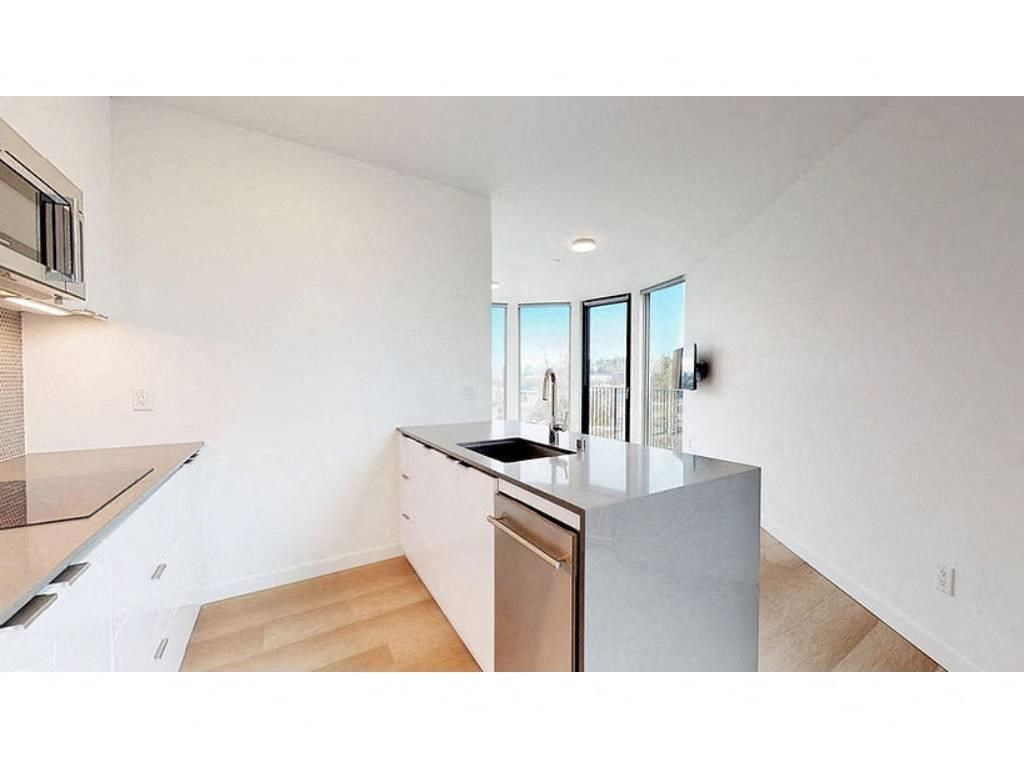 1 bed 1 bath kitchen