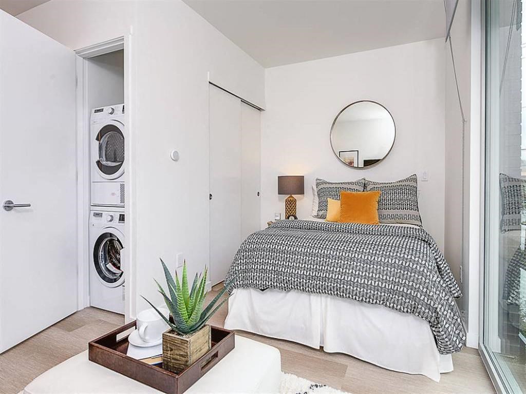 Bedroom and washer and dryer