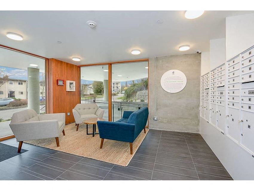 Lobby indoor seating area - Photo Gallery