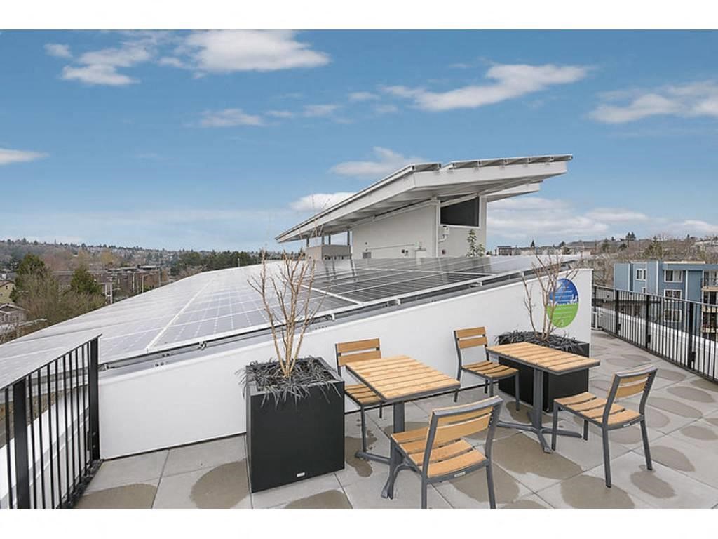Rooftop lounge with table seating