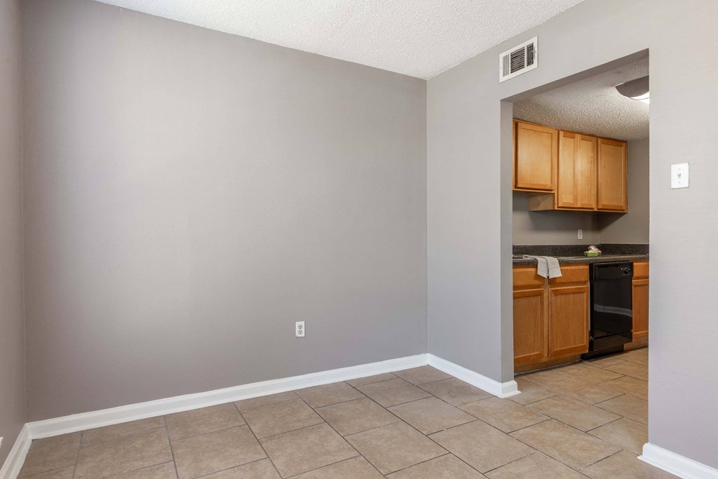 Westchase Apartments in Harvey LA photo of dining room with tile floors