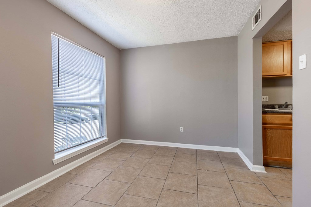 Westchase Apartments in Harvey LA photo of dining room with tile floors