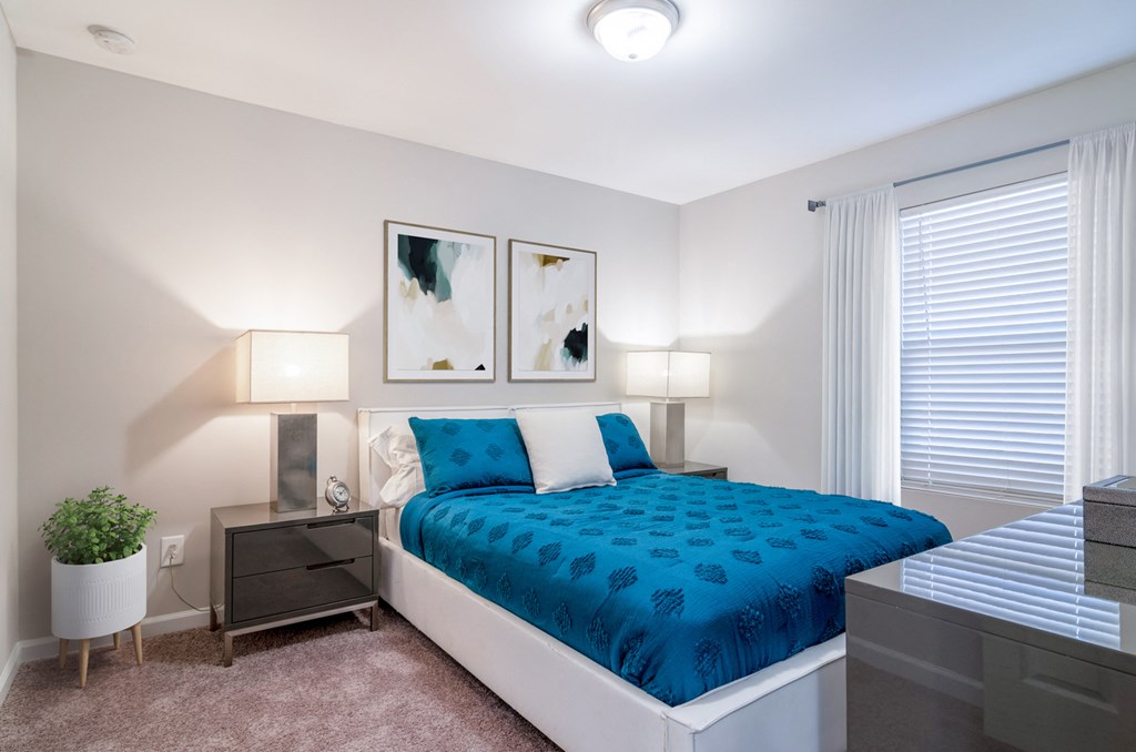 Westwood Glen apartments in Atlanta Georgia photo of bedroom