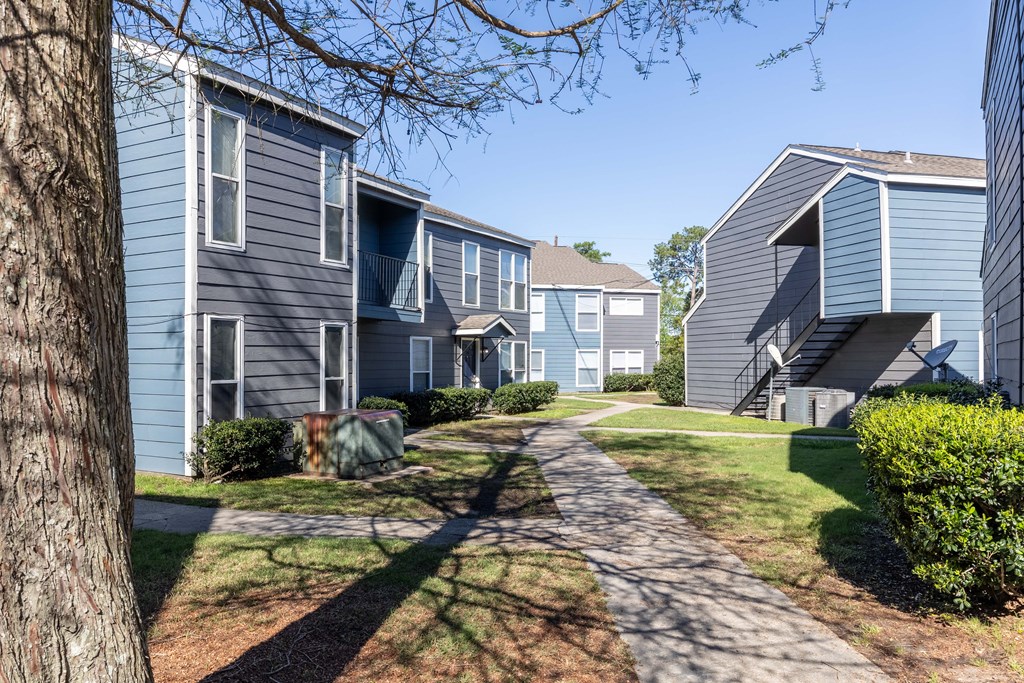 Whitney Manor Apartments in Gretna, LA photo of community buildings