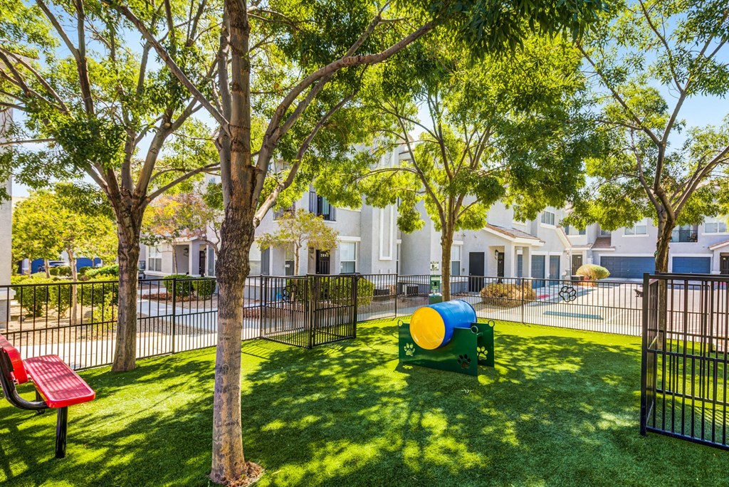 The Willows At Town Center Apartments, 9145 Echelon Point Drive, Las ...