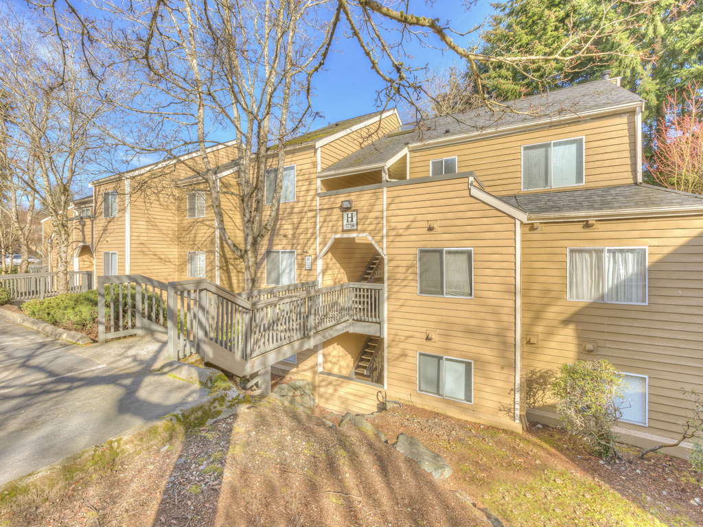 Nickel Creek Apartments