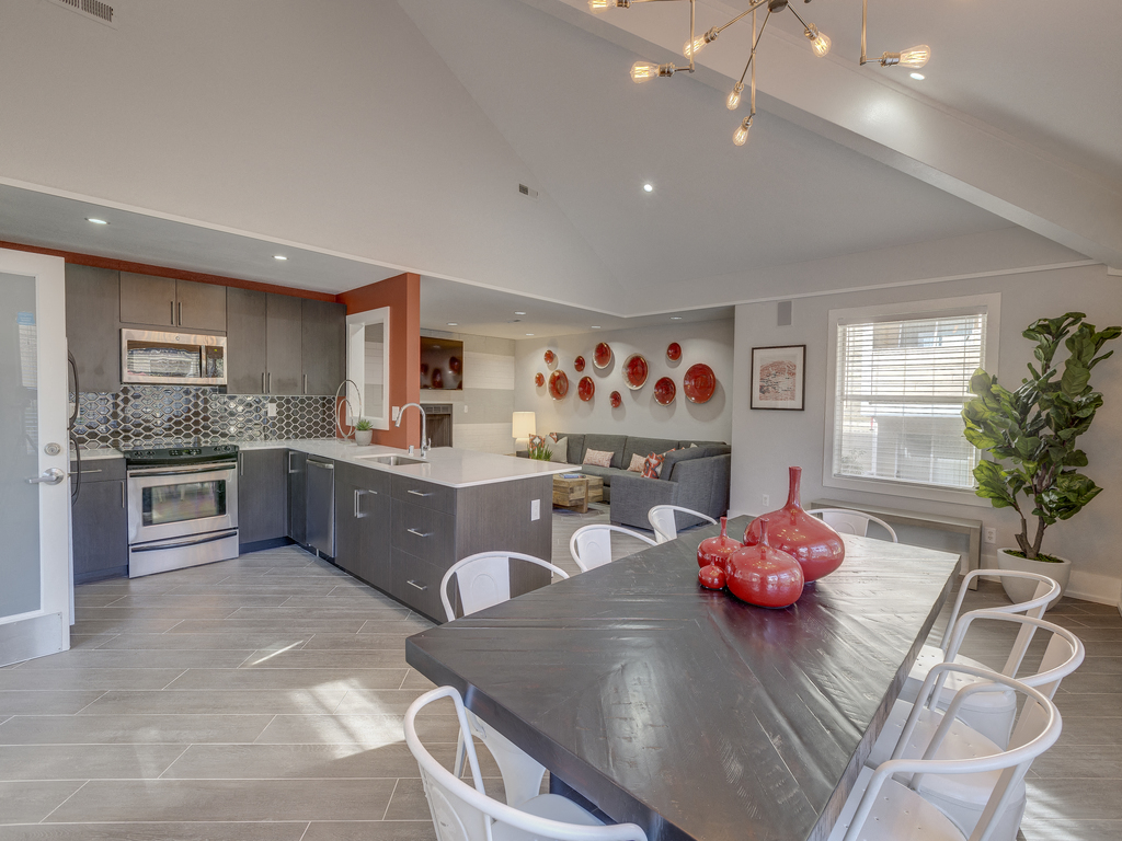 Nickel Creek Apartments