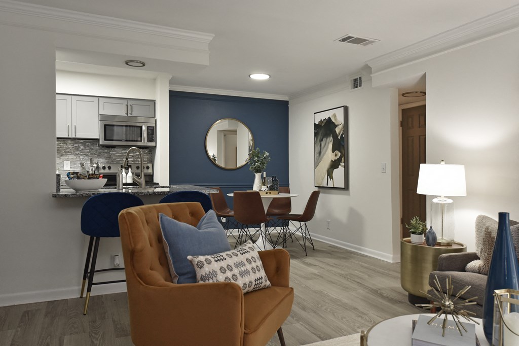 Pet-friendly 2 bedroom apartment with open floor plan near Vanderbilt University