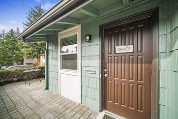 14260 SE 18th St 1-2 Beds Apartment for Rent - Photo Gallery 5