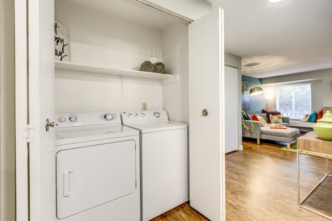In-home Washer and Dryer at MonteVista, Beaverton, Oregon