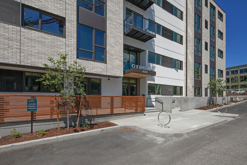 a view of the front of the building from the street