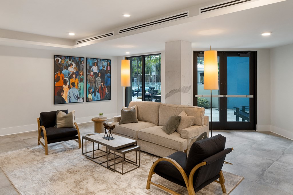 Boca Raton Apartments - CERU - clubhouse seating area