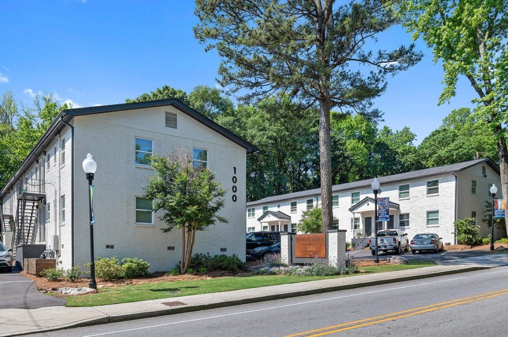 Collier Flats Apartments in Atlanta GA photo of community building