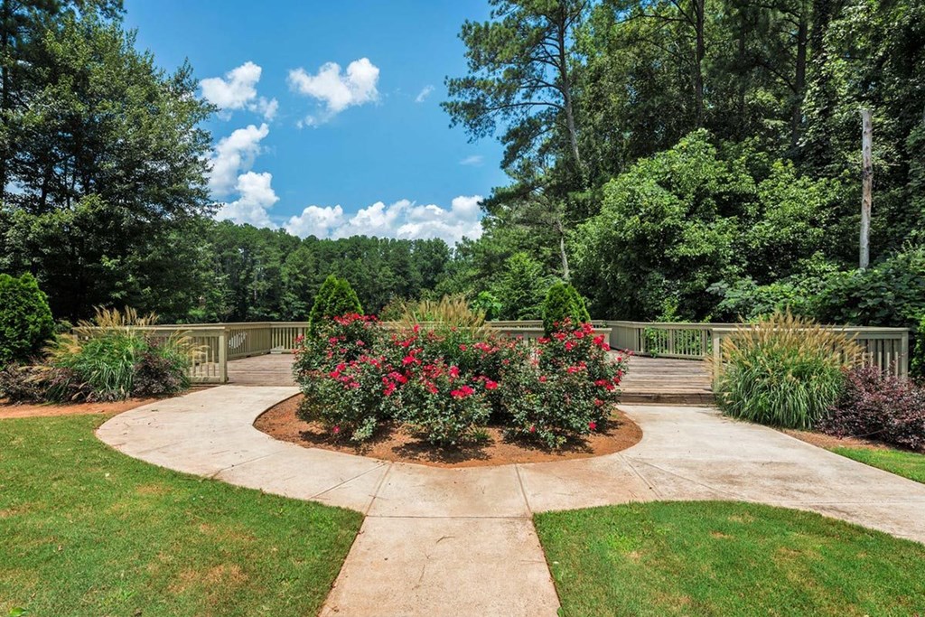 1 Park Central Apartments, Peachtree Corners, Georgia Green Spaces