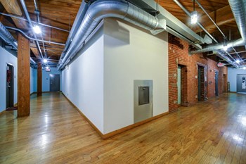 500 N 13th Street 1-2 Beds Apartment for Rent - Photo Gallery 3