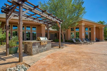 6703 82nd St 1-3 Beds Apartment for Rent - Photo Gallery 10