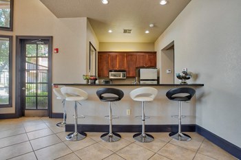 6703 82nd St 1-3 Beds Apartment for Rent - Photo Gallery 3