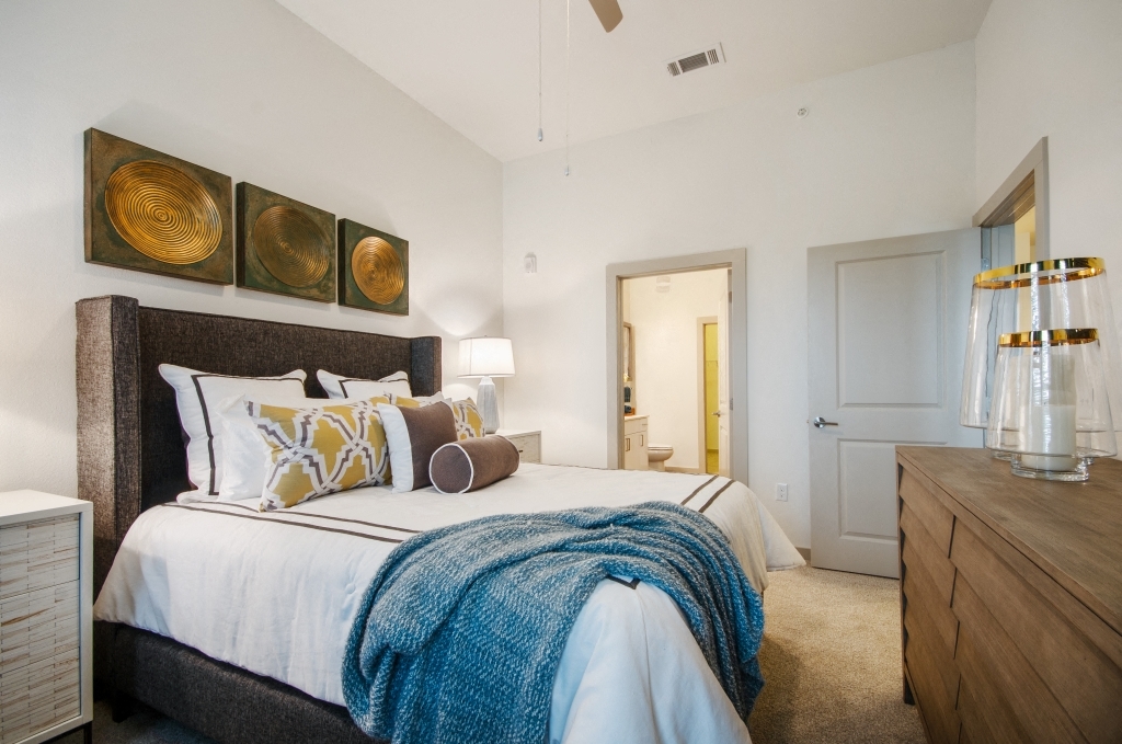 Domain At The One Forty