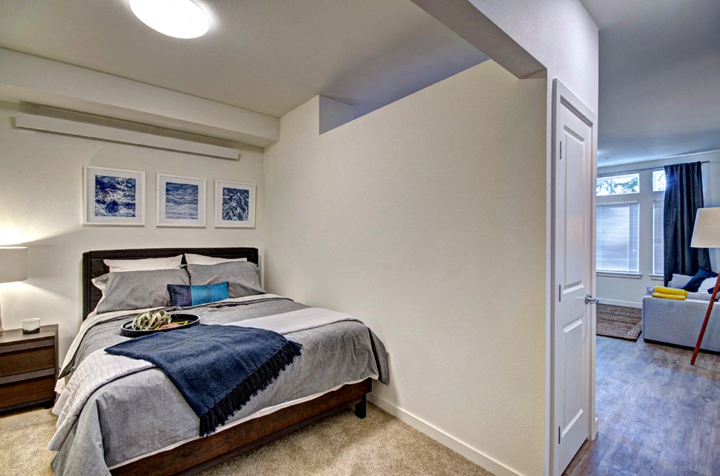 Live in Cozy Bedrooms at Emerald Crest, Bothell, WA