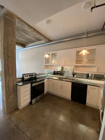 410 E 5th St 1-2 Beds Apartment for Rent - Photo Gallery 2