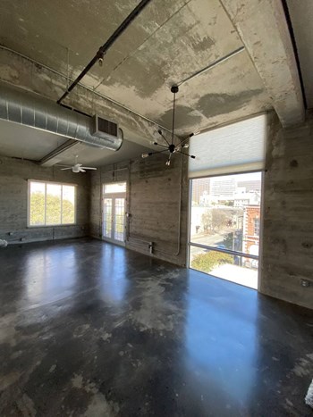 410 E 5th St 1-2 Beds Apartment for Rent - Photo Gallery 19