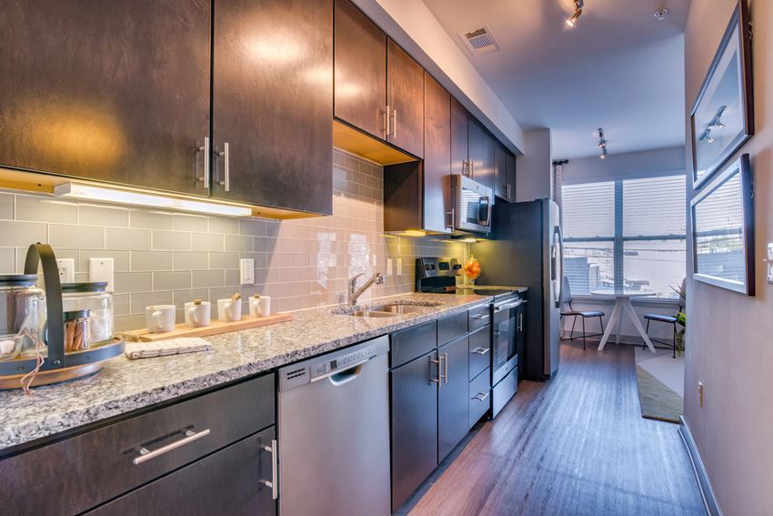 Carillon apartments in Nashville TN photo of kitchen - Photo Gallery 1