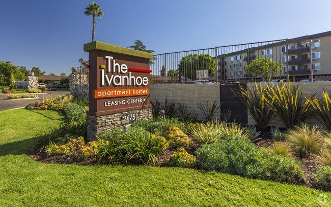 a sign for the ivanhoe apartments