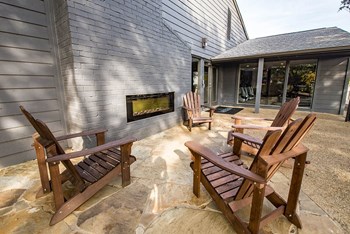 outdoor seating area - Photo Gallery 9