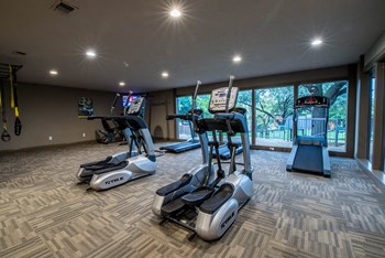 Upgraded Fitness Center - Photo Gallery 10