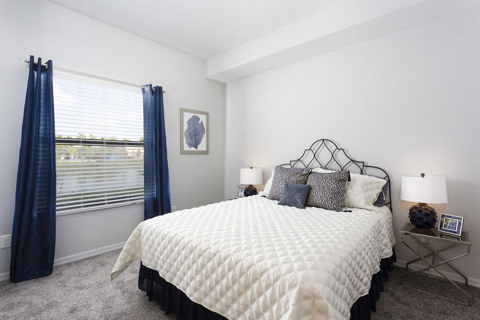 Channelside apartments in Fort Myers, Fl photo of bedroom with large window