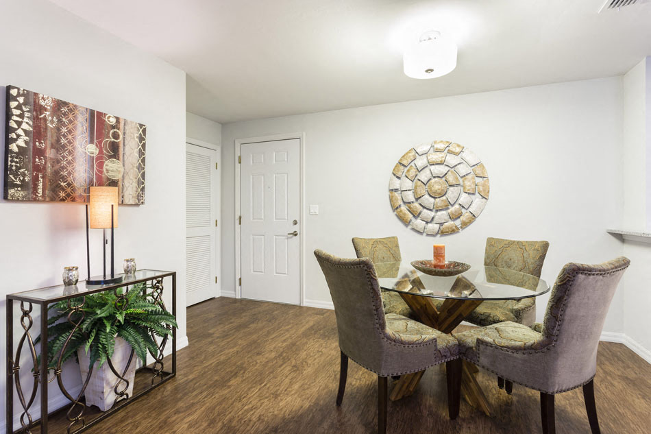 Channelside apartments in Fort Myers, Fl photo of  dining area