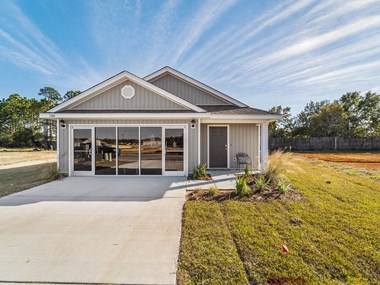 Beautiful Landscaping at Emerald Lakes South, Mississippi