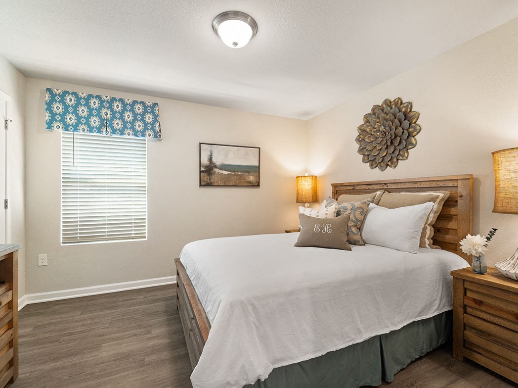 Gorgeous Bedroom at The Village at Hickory Street, Alabama, 36535