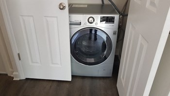 Washer/Dryer Hookup
