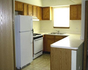 2074 Fox Pointe Circle 2-3 Beds Apartment for Rent - Photo Gallery 4