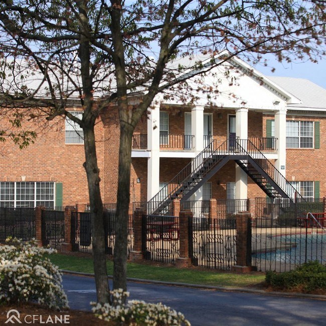 Beacon Ridge College Park Georgia photo of leasing office